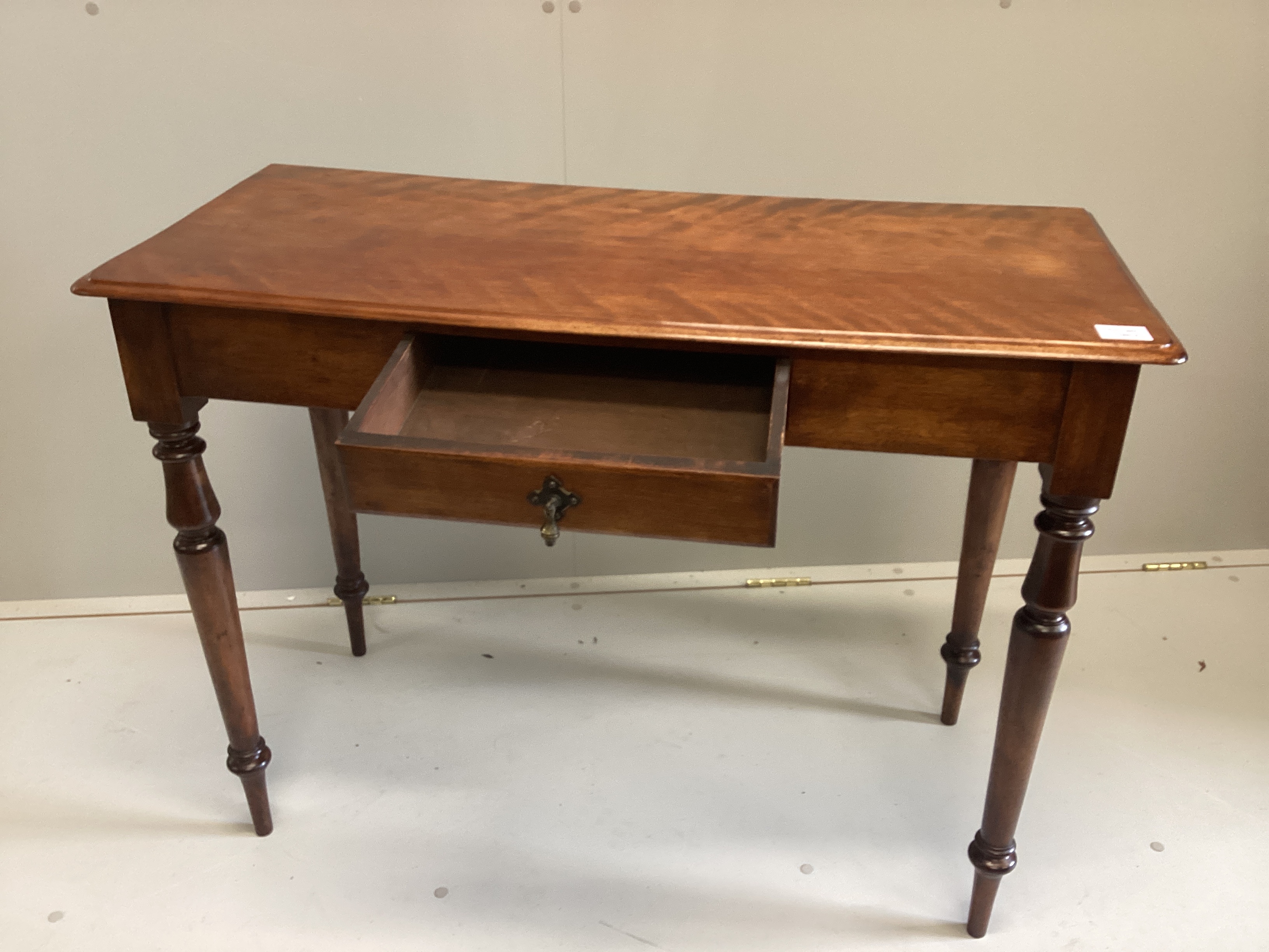 A Victorian mahogany side table, single drawer, width 99cm, depth 44cm, height 72cm
